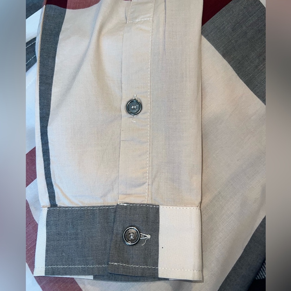 Excellent Burberry Women's Check Button-Down Shirt in White, Gray & Burgundy - Picture 7 of 9